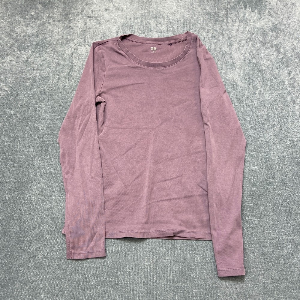 Uniqlo Heattech Shirt Womens XS Light Purple Logo Crew Neck Performance Outdoor